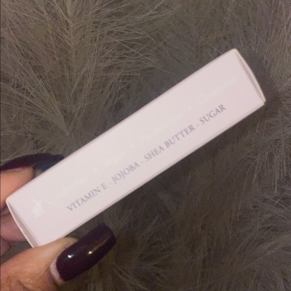 Eleman Beauty Lip Scrub - Picture 2 of 3